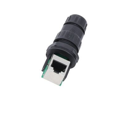 Conector RJ45 impermeable IP67 con voltaje de 125V y diseño de ángulo de 90 grados para enrutamiento flexible de cables
